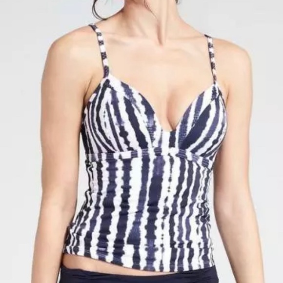 Athleta Other - ATHLETA Wave Break Molded Cup Tankini Swim top NWT